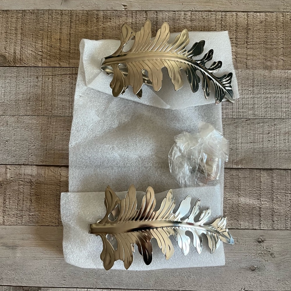 Curtain hooks
